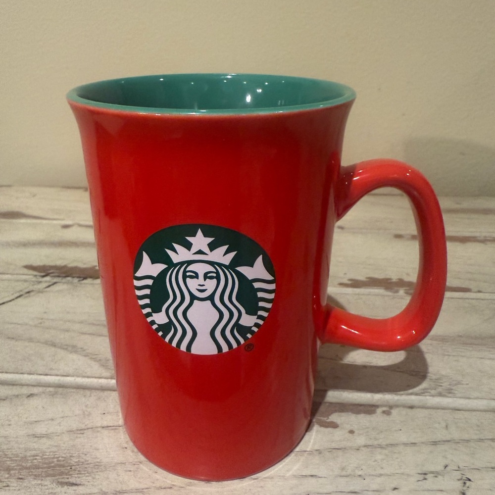 Starbucks Red / Green 2024 Siren Logo 10 oz. Ceramic Mug